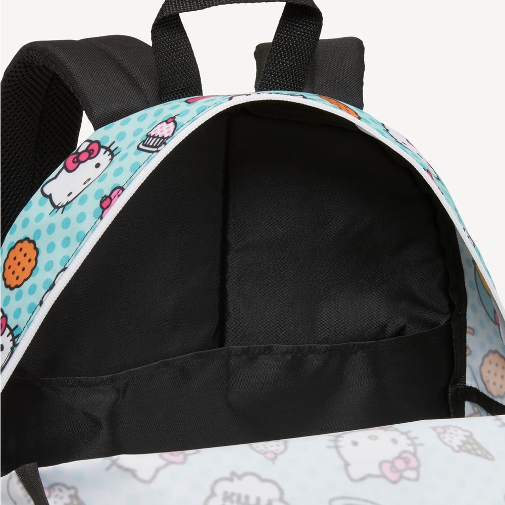 Hello Kitty backpack - Picture 2 of 4